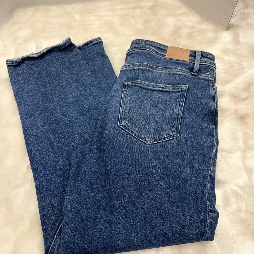 UEC Paige Cindy style button straight blue jeans size 32